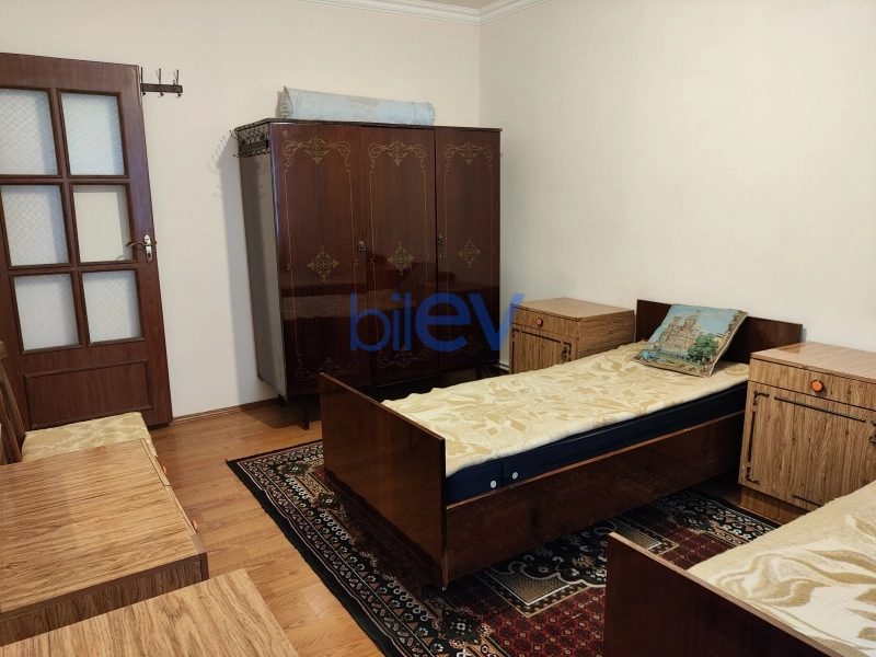 Satış 14 otaqlı Həyət evi  330m², Bakı