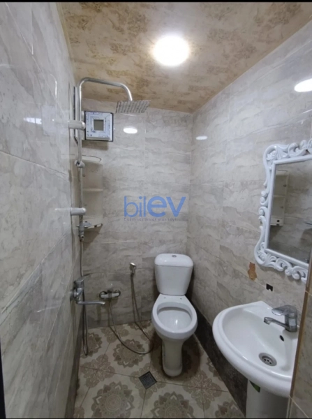 Aylıq Kirayə 2 otaqlı Köhnə Tikili bina evi  65m², Bakı