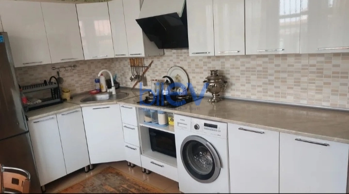 Aylıq Kirayə 2 otaqlı Köhnə Tikili bina evi  65m², Bakı