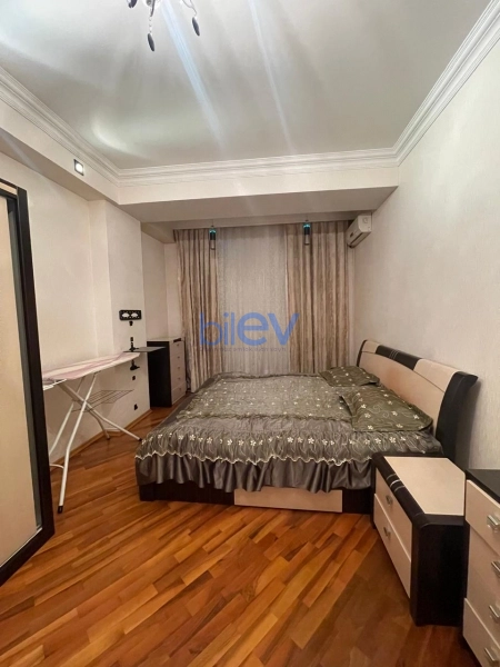 Aylıq Kirayə 4 otaqlı Yeni Tikili bina evi  168m², Bakı
