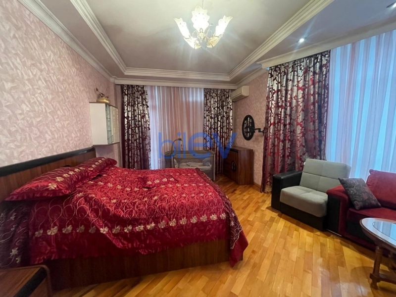 Aylıq Kirayə 4 otaqlı Yeni Tikili bina evi  168m², Bakı