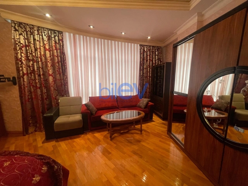 Aylıq Kirayə 4 otaqlı Yeni Tikili bina evi  168m², Bakı