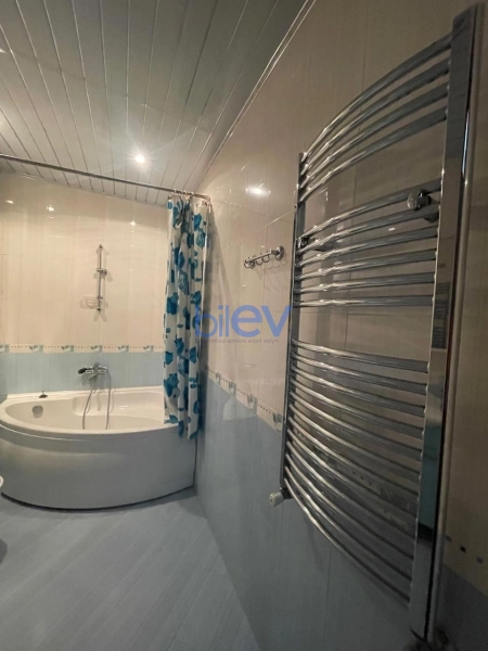 Aylıq Kirayə 4 otaqlı Yeni Tikili bina evi  168m², Bakı