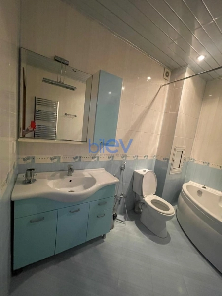 Aylıq Kirayə 4 otaqlı Yeni Tikili bina evi  168m², Bakı