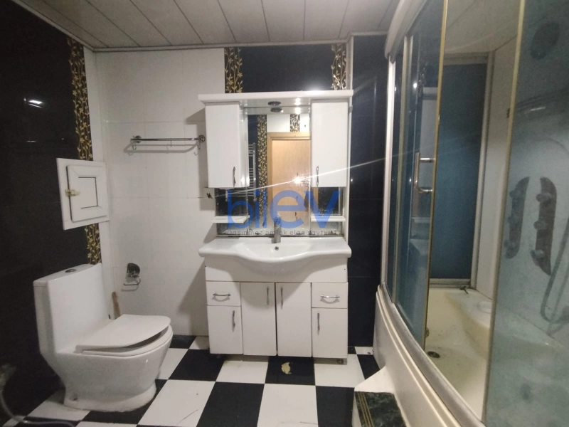 Aylıq Kirayə 3 otaqlı Yeni Tikili bina evi  120m², Bakı