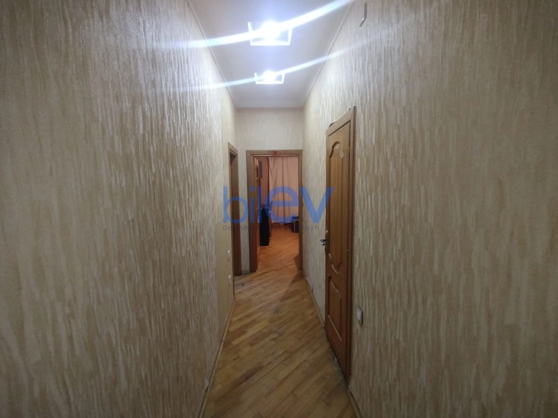 Aylıq Kirayə 3 otaqlı Yeni Tikili bina evi  120m², Bakı