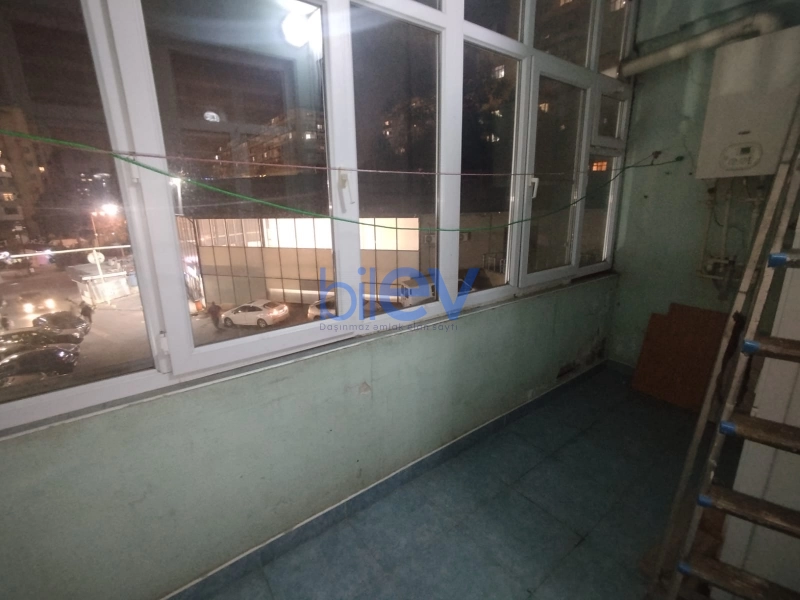 Aylıq Kirayə 3 otaqlı Yeni Tikili bina evi  120m², Bakı
