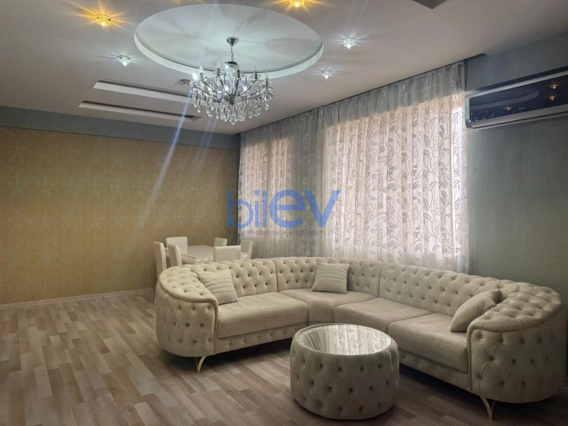 Aylıq Kirayə 3 otaqlı Yeni Tikili bina evi  150m², Bakı
