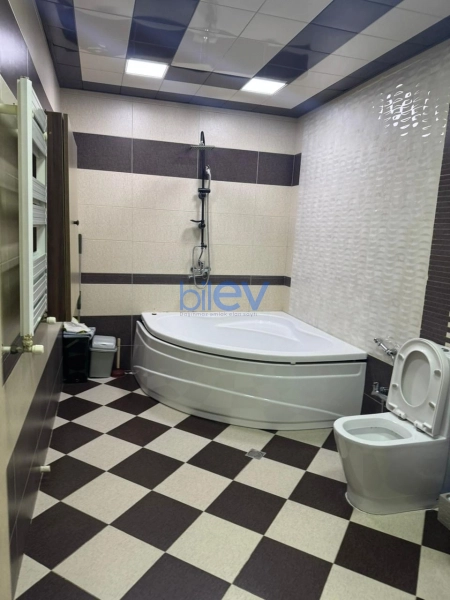 Aylıq Kirayə 3 otaqlı Yeni Tikili bina evi  150m², Bakı
