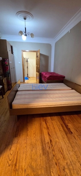 Aylıq Kirayə 2 otaqlı Köhnə Tikili bina evi  65m², Bakı