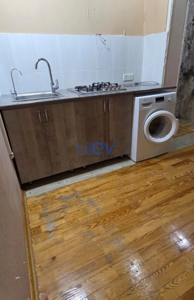 Aylıq Kirayə 2 otaqlı Köhnə Tikili bina evi  65m², Bakı