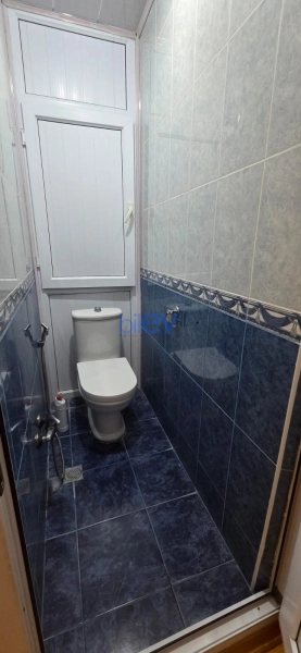 Aylıq Kirayə 2 otaqlı Köhnə Tikili bina evi  65m², Bakı