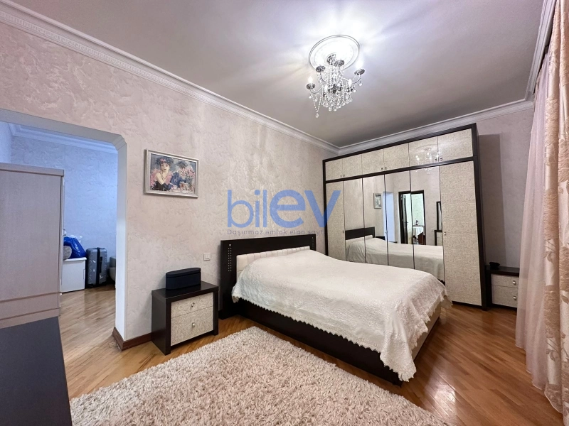 Aylıq Kirayə 4 otaqlı Köhnə Tikili bina evi  140m², Bakı