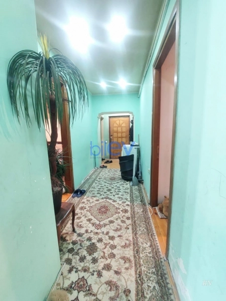 Satış 4 otaqlı Köhnə Tikili bina evi  67m², Sumqayıt
