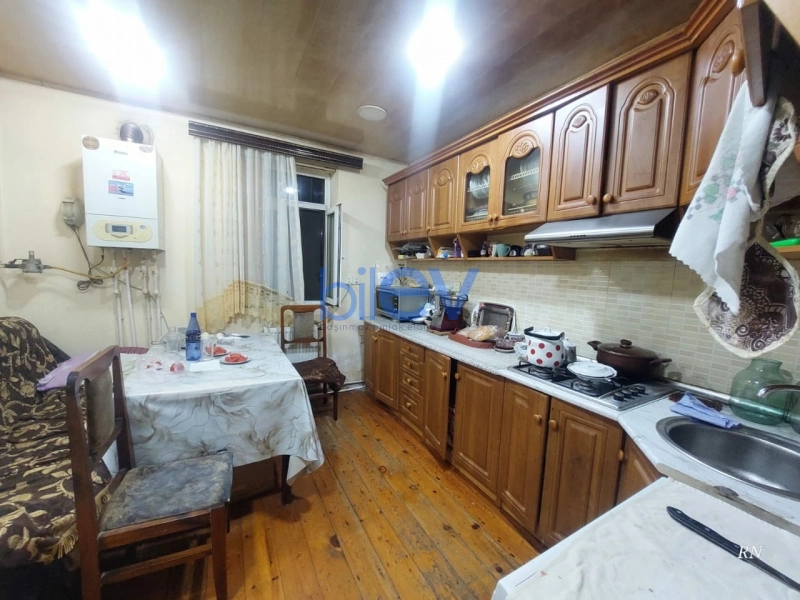 Satış 4 otaqlı Köhnə Tikili bina evi  67m², Sumqayıt
