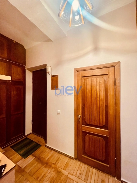 Aylıq Kirayə 2 otaqlı Köhnə Tikili bina evi  60m², Bakı