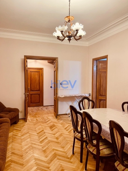 Aylıq Kirayə 2 otaqlı Köhnə Tikili bina evi  60m², Bakı