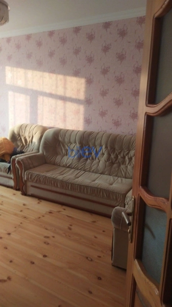 Aylıq Kirayə 3 otaqlı Köhnə Tikili bina evi  61m², Bakı