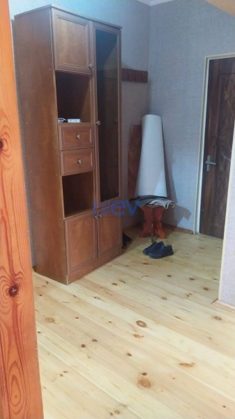 Aylıq Kirayə 3 otaqlı Köhnə Tikili bina evi  61m², Bakı