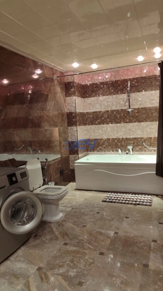 Aylıq Kirayə 2 otaqlı Yeni Tikili bina evi  115m², Bakı