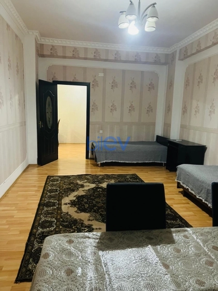 Aylıq Kirayə 3 otaqlı Yeni Tikili bina evi  100m², Bakı