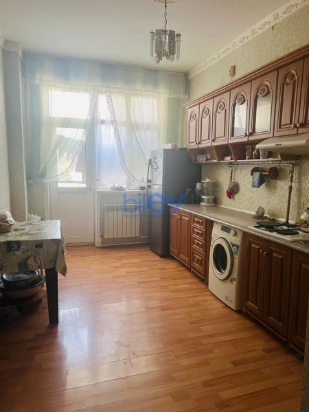 Aylıq Kirayə 3 otaqlı Yeni Tikili bina evi  100m², Bakı