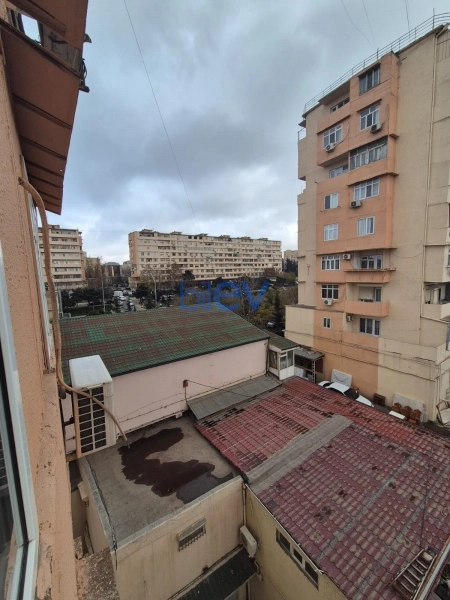 Satış 1 otaqlı Köhnə Tikili bina evi  42m², Bakı