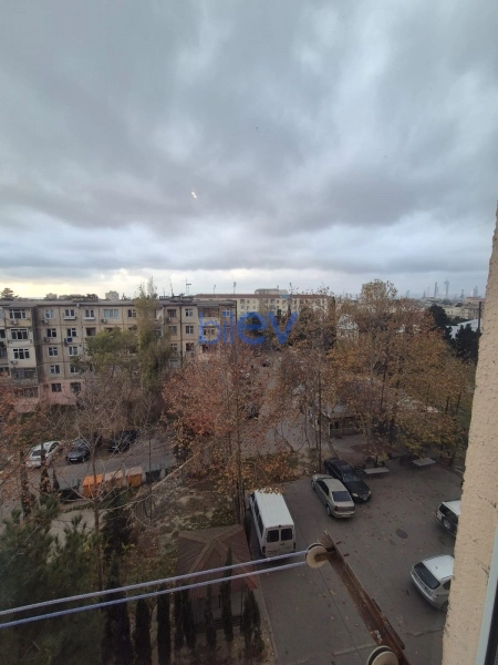 Satış 1 otaqlı Köhnə Tikili bina evi  42m², Bakı