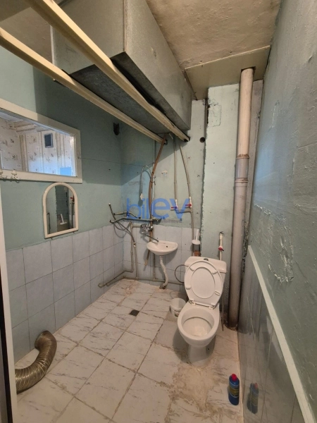 Satış 1 otaqlı Köhnə Tikili bina evi  42m², Bakı