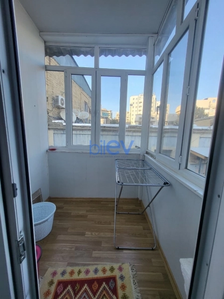 Aylıq Kirayə 2 otaqlı Köhnə Tikili bina evi  62m², Bakı