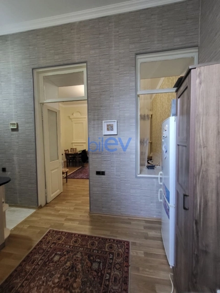 Aylıq Kirayə 2 otaqlı Köhnə Tikili bina evi  62m², Bakı