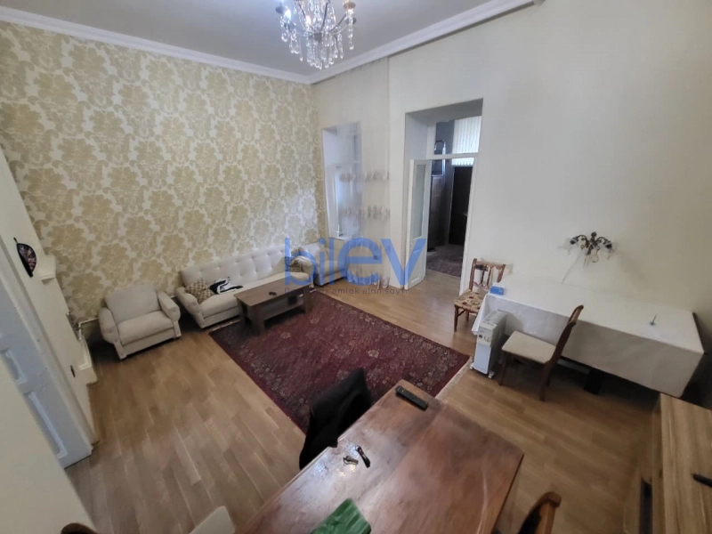 Aylıq Kirayə 2 otaqlı Köhnə Tikili bina evi  62m², Bakı