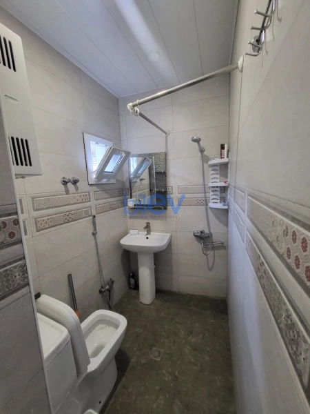 Aylıq Kirayə 2 otaqlı Köhnə Tikili bina evi  62m², Bakı