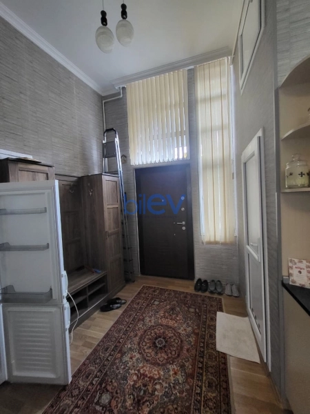 Aylıq Kirayə 2 otaqlı Köhnə Tikili bina evi  62m², Bakı