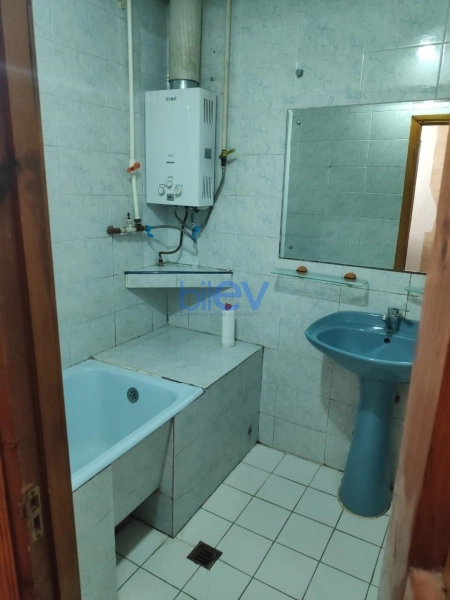Aylıq Kirayə 2 otaqlı Köhnə Tikili bina evi  50m², Bakı
