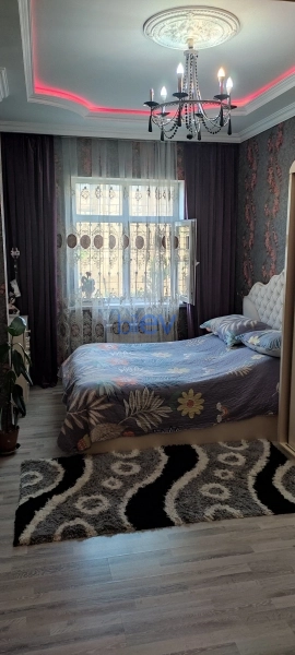 Satış 3 otaqlı Köhnə Tikili bina evi  86m², Xırdalan