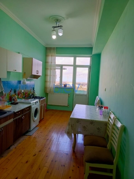 Aylıq Kirayə 1 otaqlı Yeni Tikili bina evi  83m², Bakı