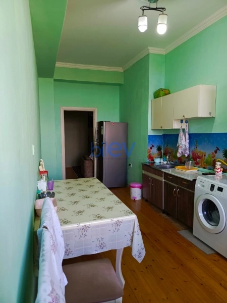 Aylıq Kirayə 1 otaqlı Yeni Tikili bina evi  83m², Bakı