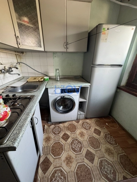 Satış 3 otaqlı Köhnə Tikili bina evi  63m², Bakı