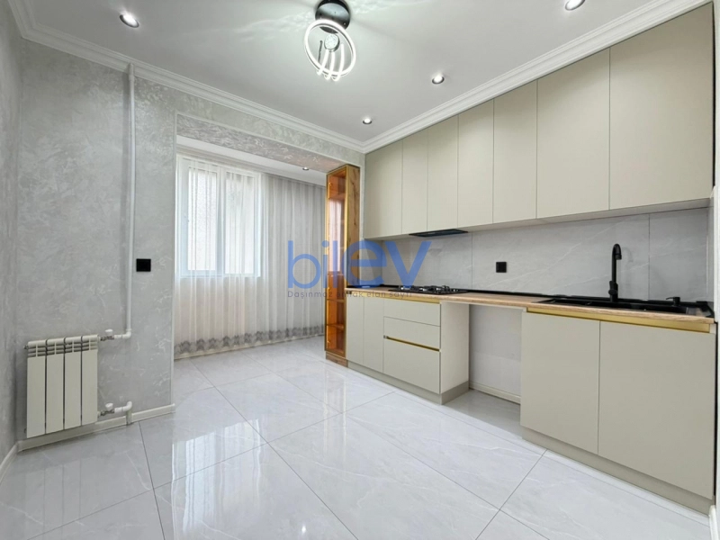 Satış 3 otaqlı Köhnə Tikili bina evi  65m², Bakı