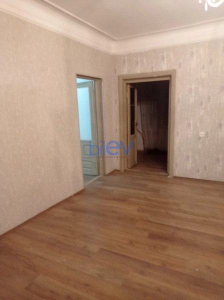Aylıq Kirayə 2 otaqlı Köhnə Tikili bina evi  60m², Bakı