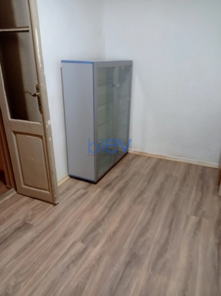 Aylıq Kirayə 2 otaqlı Köhnə Tikili bina evi  60m², Bakı