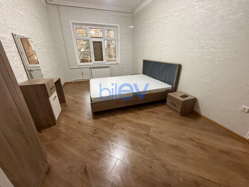 Aylıq Kirayə 3 otaqlı Köhnə Tikili bina evi  80m², Bakı