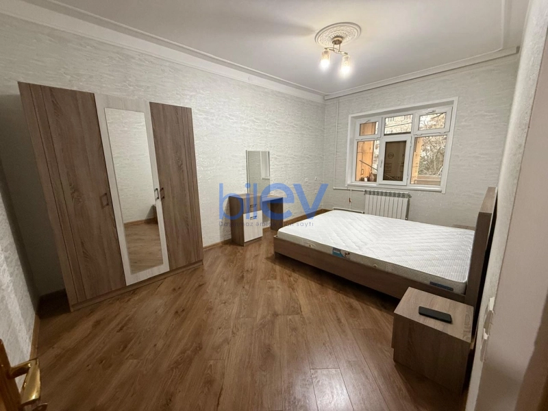 Aylıq Kirayə 3 otaqlı Köhnə Tikili bina evi  80m², Bakı