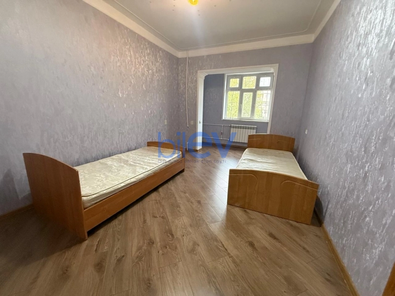 Aylıq Kirayə 3 otaqlı Köhnə Tikili bina evi  80m², Bakı