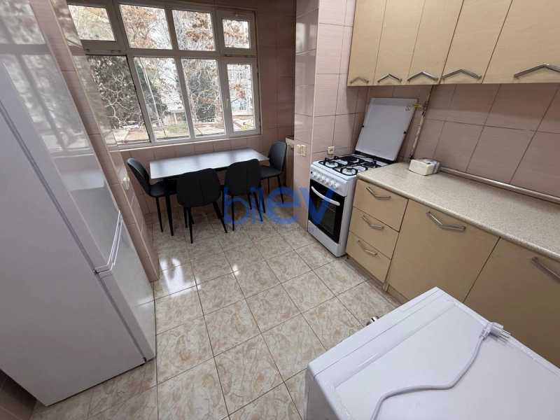 Aylıq Kirayə 3 otaqlı Köhnə Tikili bina evi  80m², Bakı