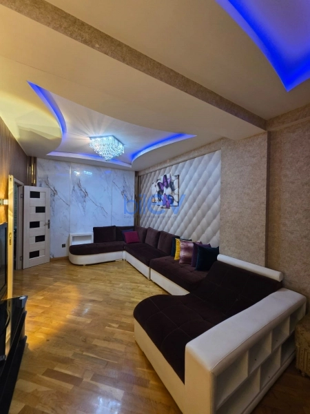 Aylıq Kirayə 3 otaqlı Yeni Tikili bina evi  100m², Bakı
