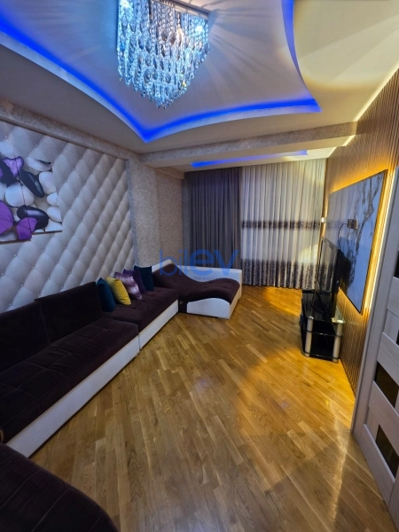 Aylıq Kirayə 3 otaqlı Yeni Tikili bina evi  100m², Bakı