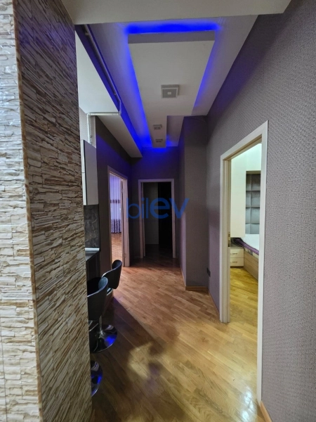 Aylıq Kirayə 3 otaqlı Yeni Tikili bina evi  100m², Bakı