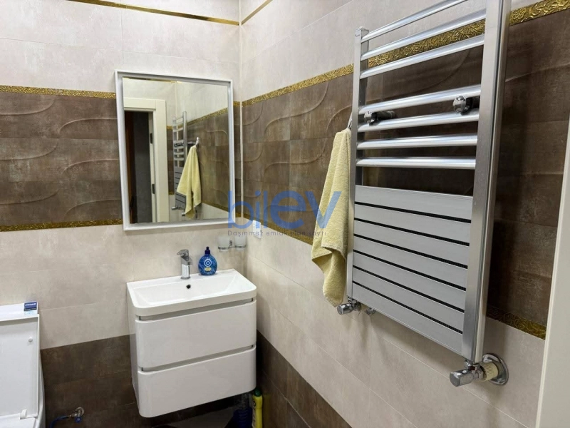 Aylıq Kirayə 4 otaqlı Yeni Tikili bina evi  110m², Bakı